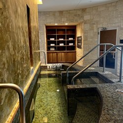 Lantana Spa - Indoor spa tub