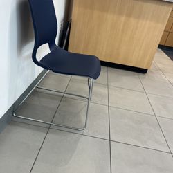 Hamilton Ford Clovis - Not so comfy waiting room chairs.