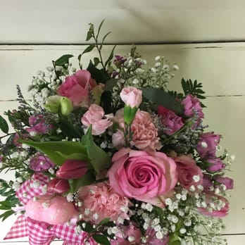 Rainbow Florist and Gifts - Florists Near Me - Oak Ridge, Tennessee Rainbow Florist and Gifts - Florists Near Me - Oak Ridge, Tennessee