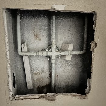 Quality Inn - Shower plumbing was exposed with hole in the wall - Hotels Near Me - Waynesburg, Pennsylvania Quality Inn - Shower plumbing was exposed with hole in the wall - Hotels Near Me - Waynesburg, Pennsylvania