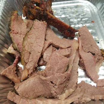 Buzzie's Bar-B-Q - The so called moist brisket and ribs - Barbeque Near Me - Kerrville, Texas Buzzie's Bar-B-Q - The so called moist brisket and ribs - Barbeque Near Me - Kerrville, Texas