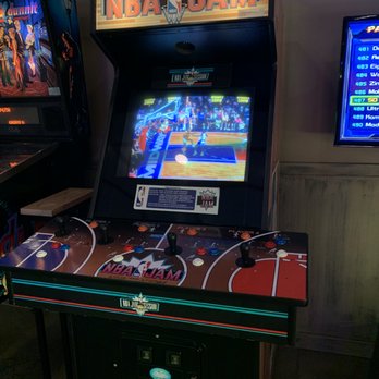 Cherry Cricket - Downtown - Sports Bars Near Me - Denver, Colorado Cherry Cricket - Downtown - Sports Bars Near Me - Denver, Colorado