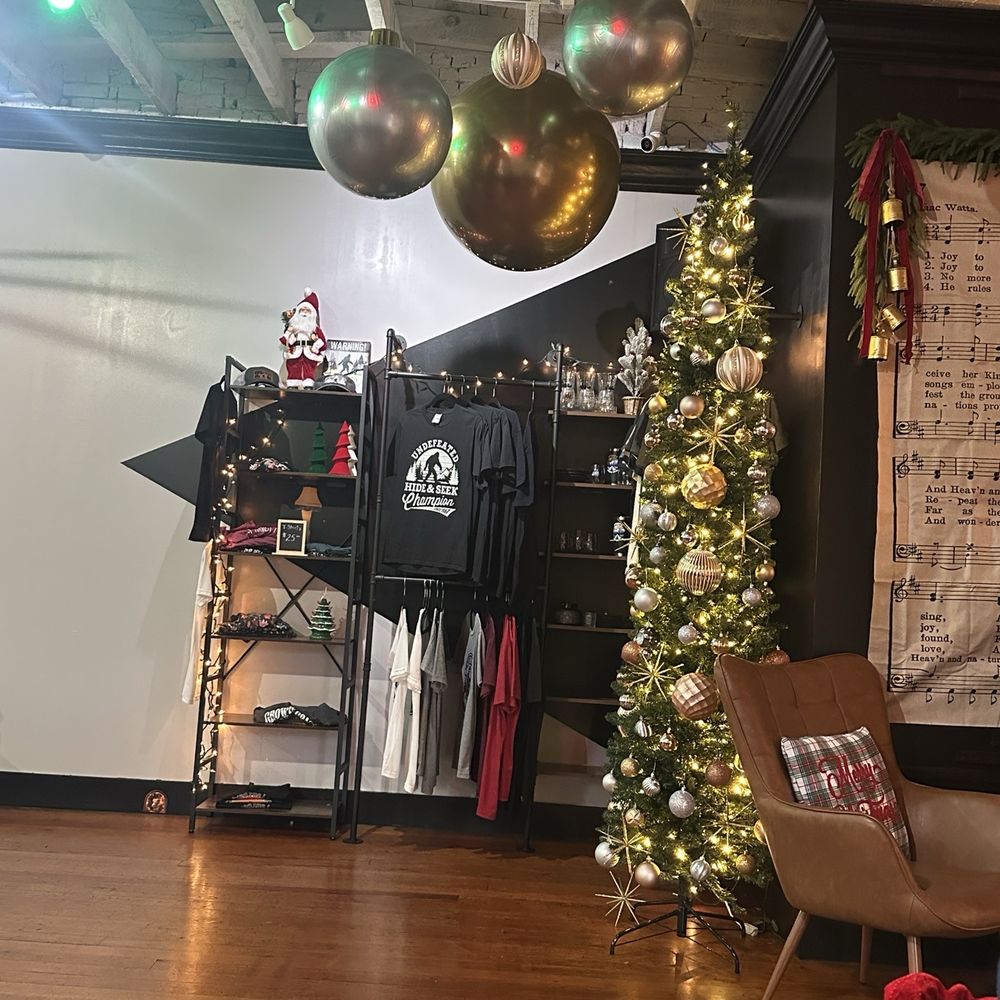 Black Fork Bistro - Merch and Christmas decor - Salad Near Me - Loudonville, Ohio