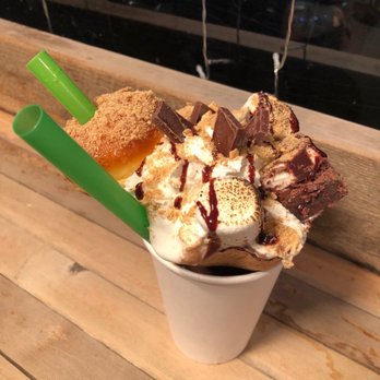 BomboBar - S'mores hot chocolate - Desserts Near Me - Chicago, Illinois