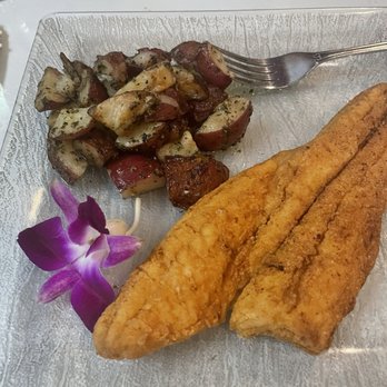 Island Way - Flounder and roasted potatoes - Seafood Near Me - Oak Island, North Carolina Island Way - Flounder and roasted potatoes - Seafood Near Me - Oak Island, North Carolina