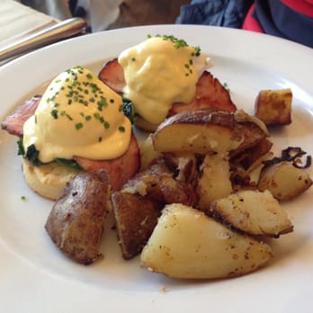 Stone Park Cafe - Eggs benedict - New American Near Me - Brooklyn, New York Stone Park Cafe - Eggs benedict - New American Near Me - Brooklyn, New York