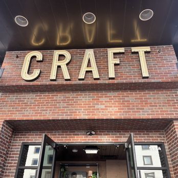 CRAFT Beer Market Dallas Preston Center - Front of restaurant - American Near Me - Dallas, Texas