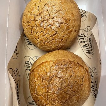 Win Son Bakery - Laminated bolo bao - Taiwanese Near Me - Brooklyn, New York Win Son Bakery - Laminated bolo bao - Taiwanese Near Me - Brooklyn, New York