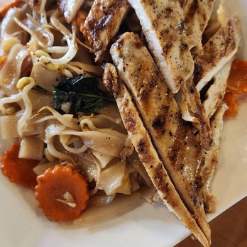 Love Eat Thai - Thai Near Me - Brevard, North Carolina
