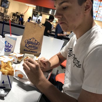White Castle - Burgers Near Me - Jean, Nevada