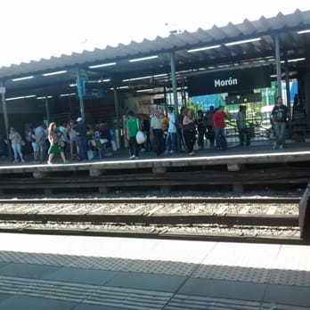 Estación Morón - Tren Sarmiento - El anden al Oeste a la mañana en hora pico - Train Stations Near Me - Moron, S Estación Morón - Tren Sarmiento - El anden al Oeste a la mañana en hora pico - Train Stations Near Me - Moron, S