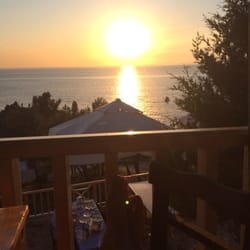 Kalpazankaya Restaurant - Servis yavas ama bu manzariyi dunya gozuyle gormek var ...