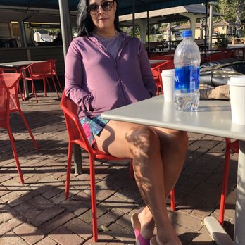 Pete's Plaza Cafe - Waiting for our breakfast sandwiches - American Near Me - Avalon, California