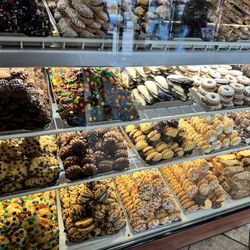 Capri Bakery