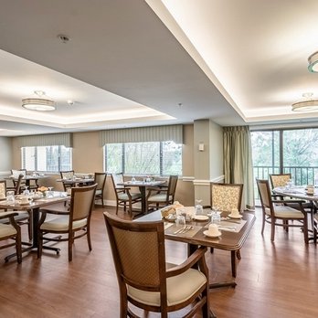 Elmcroft of Pinecrest - Elmcroft of Pinecrest Dining Room in Assisted Living - Retirement Homes Near Me - Largo, Florida Elmcroft of Pinecrest - Elmcroft of Pinecrest Dining Room in Assisted Living - Retirement Homes Near Me - Largo, Florida
