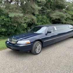 5-0 Ride-0 Transportation - To travel by this limousine is about the same price as other "taxi" or "ride-share apps". Please see our website for details www.50ride0.com