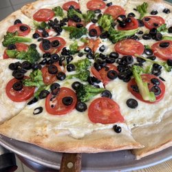 Sicilia Pizza and Restaurant - White Pizza with veggies.