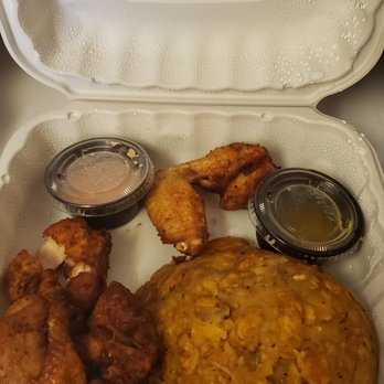 El Cantito Cafe - a tray of fried food - Latin American Near Me - Yonkers, New York El Cantito Cafe - a tray of fried food - Latin American Near Me - Yonkers, New York