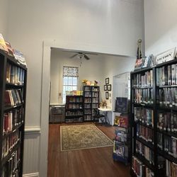 Minneola Schoolhouse Library - Interior