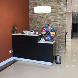 Unique Thread Wax Sugar - Front desk