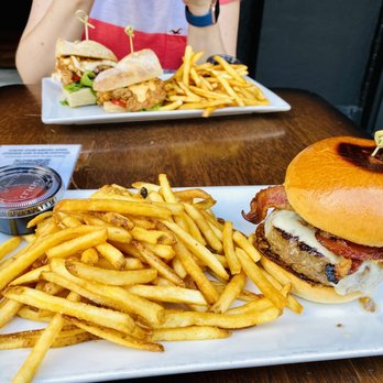 GMT Tavern - Burger - Bars Near Me - New York, New York GMT Tavern - Burger - Bars Near Me - New York, New York