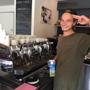 Jonas Reindl Coffee - Jonas Reindl - artisan baristas perfect roast/brew - Cafes Near Me - Vienna, 9