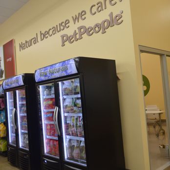 Hollywood Feed - Pet Stores Near Me - Cornelius, North Carolina