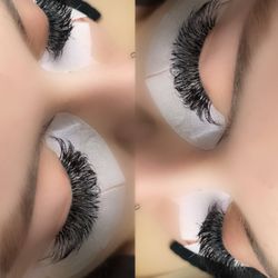 Beauty & the Brow - Mega.