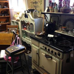HH Antiques & Collectible Mall - Cast iron skillets are popular