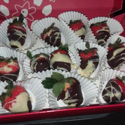 Edible Arrangements - What I received.
