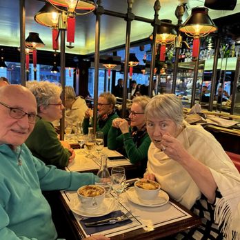 Le Danton - Delicious French onion soup on a cool April evening. - Cafes Near Me - Paris, 75 Le Danton - Delicious French onion soup on a cool April evening. - Cafes Near Me - Paris, 75