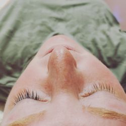 Amethyst Moon Beauty Bar - A lash tinting side by side  comparison of the intensity of the service