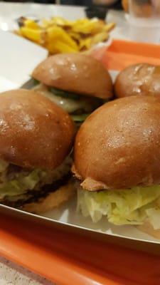 Flippin' Good Chicken, Burgers, Beer by null