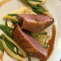 Pekin duck breast, wax beans, duck fat béarnaise, yuzu shichimi, French fries Pekin duck breast, wax beans, duck fat béarnaise, yuzu shichimi, French fries