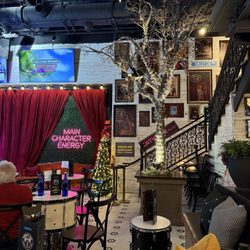 Smelly Cat Karaoke - Las Vegas - Unique decor.
