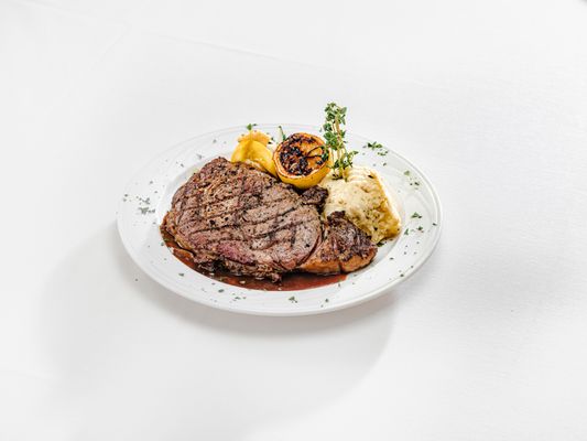 M.A.C. 24/7 Restaurant and Bar by null