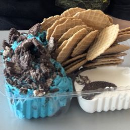 Ice cream nachos- Cookie Monster ice cream Ice cream nachos- Cookie Monster ice cream