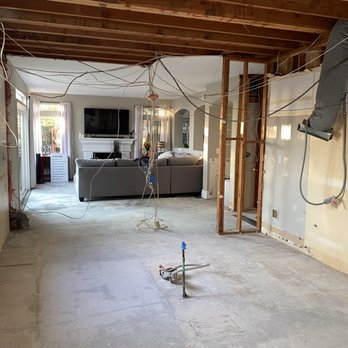 Tommy Gunn Electric - Before, the mess of wires was overwhelming. - Electricians Near Me Tommy Gunn Electric - Before, the mess of wires was overwhelming. - Electricians Near Me