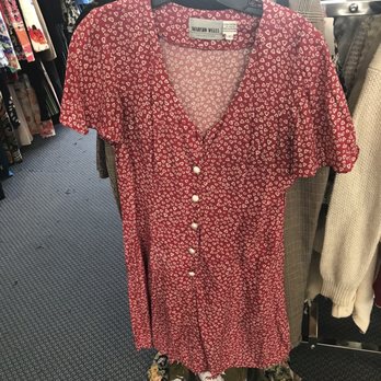 Goodwill Store & Donation Center - Super cute vintage dress, Size 7 (fits like an XS and was a bit too tight across my bust). $7.99 - Thrift Stores Near Me - Burlingame, California
