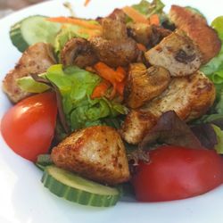 Restaurant Pflasterschisser - Salat mit Putenbruststreifen