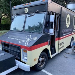 Renowned Food - Renowned Food food truck at The Oaks at Wilmington 09/02/2020