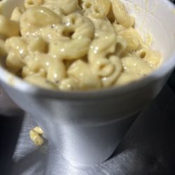 Southern Style Barbeque - Beautiful Mac