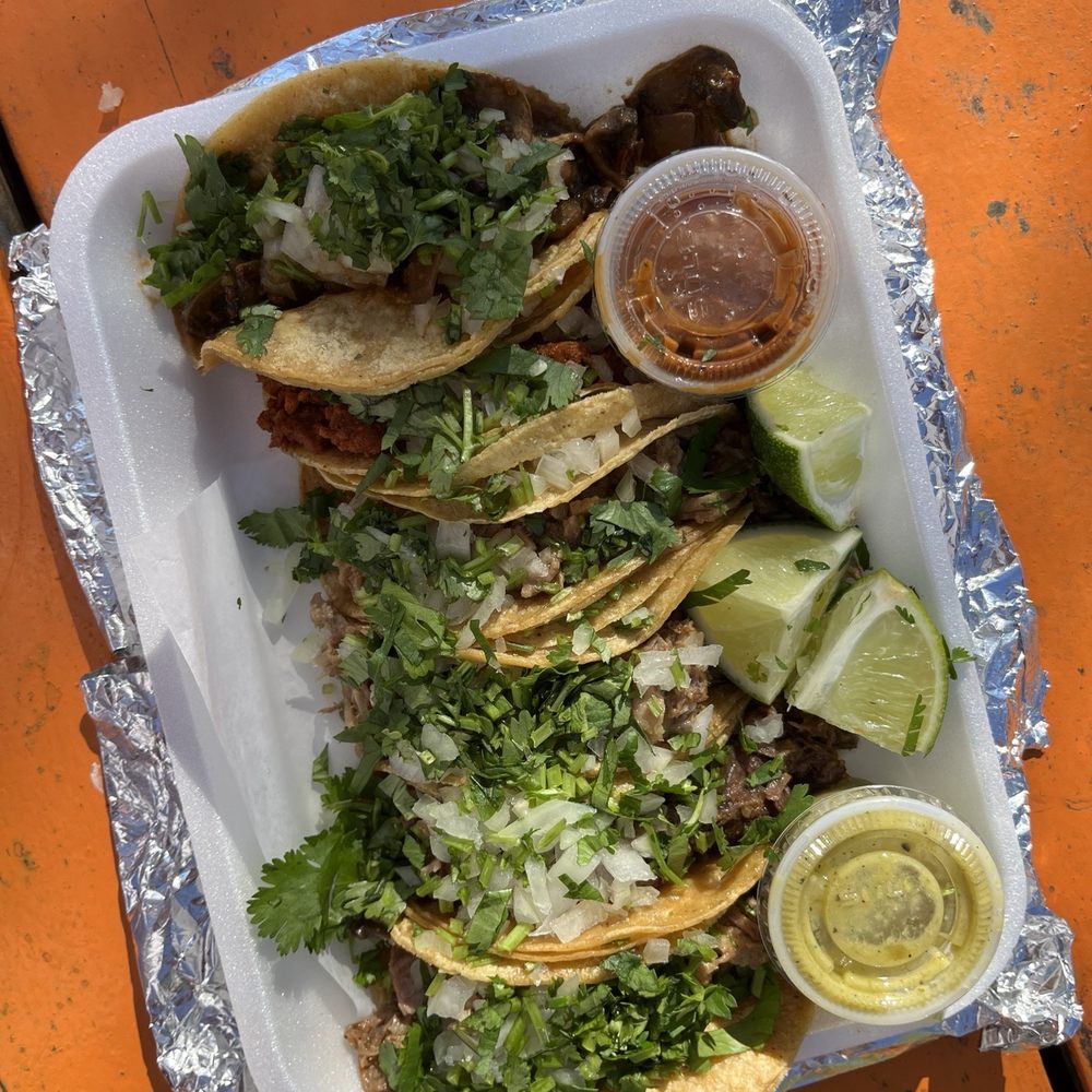 Cuantos Tacos - "One of Each" 6 taco combo plate - Mexican Near Me - Austin, Texas Cuantos Tacos - "One of Each" 6 taco combo plate - Mexican Near Me - Austin, Texas