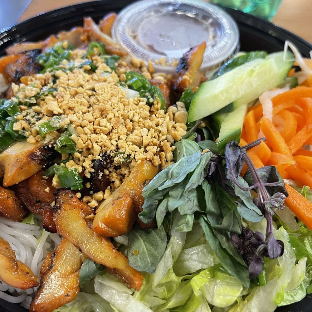 Wrap N Roll - Noodle Bowl - Vietnamese Near Me - Albuquerque, New Mexico Wrap N Roll - Noodle Bowl - Vietnamese Near Me - Albuquerque, New Mexico