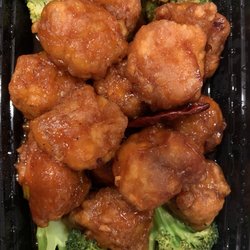 Golden Great Wall - General Tso's Chicken.