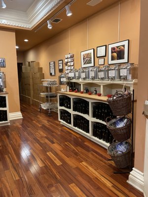 Con' Olio Oils & Vinegars by null