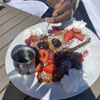 Lighthouse - French toast - Breakfast & Brunch Near Me - Newport Beach, California Lighthouse - French toast - Breakfast & Brunch Near Me - Newport Beach, California