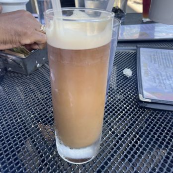Café Luna - Nitro cold brew with oatmilk and vanilla "infusion" - Coffee & Tea Near Me - Cambridge, Massachusetts