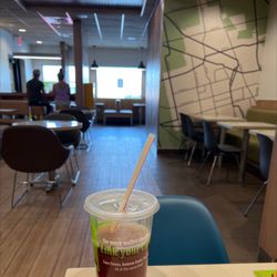 McDonald's - Clean dining room