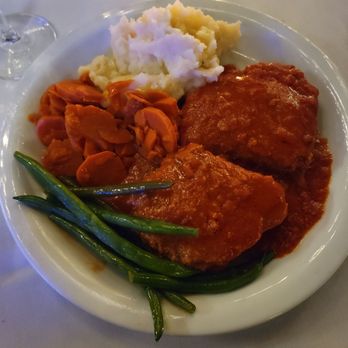 John Henry's - Mear Loaf, mashed potatoes, green beans & carrots. Cold food. :( - American Near Me - Palm Springs, California John Henry's - Mear Loaf, mashed potatoes, green beans & carrots. Cold food. :( - American Near Me - Palm Springs, California
